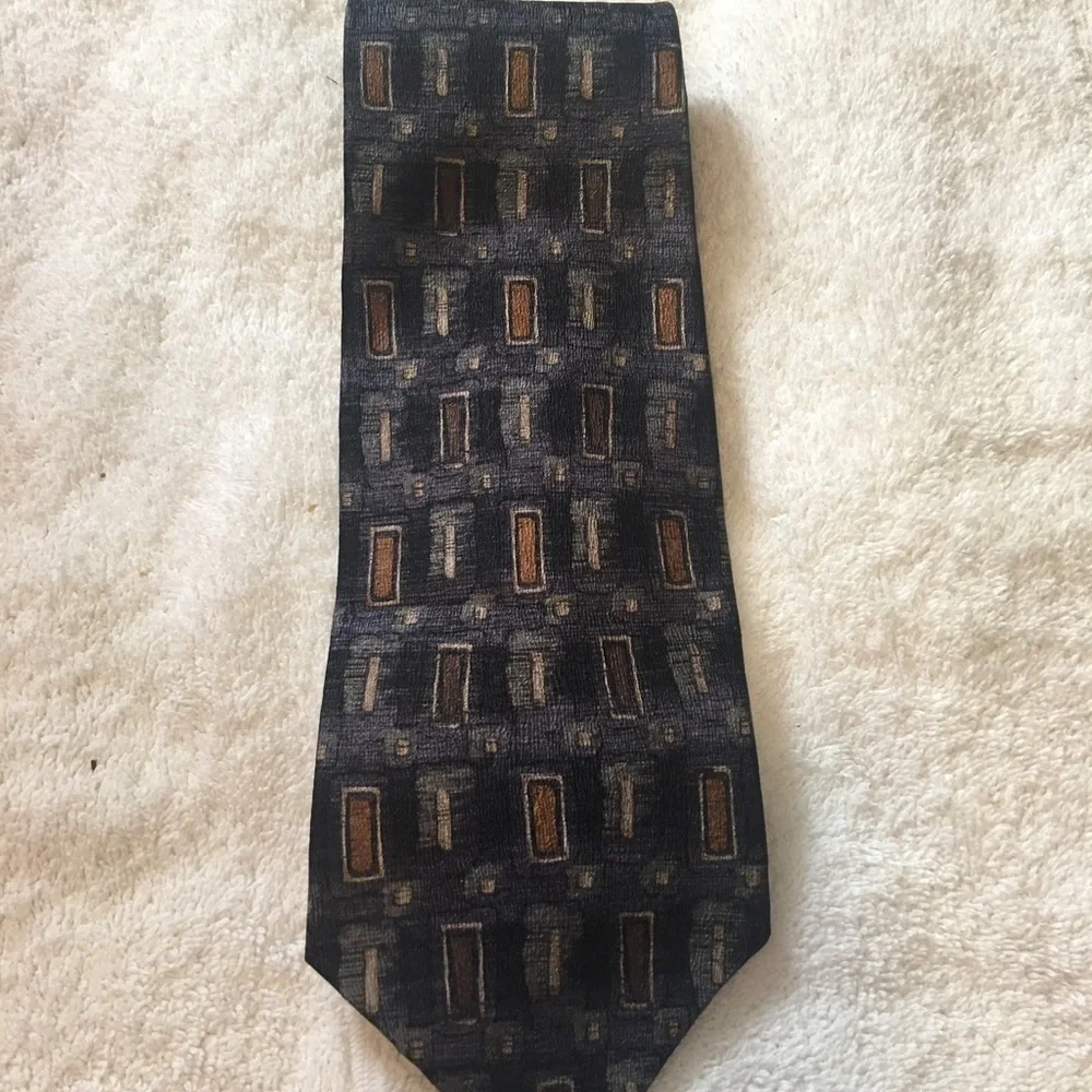 5 Pc bundle of men’s 100% silk ties.